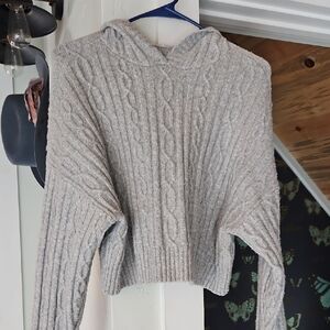 ALO Yoga Light Gray Cable Knit Cropped Hooded Sweater